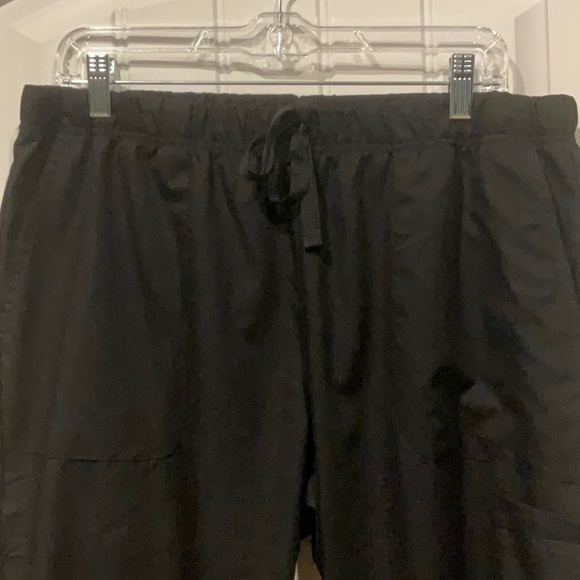 EUC Olivia Rae black cargo-scrubs like pants - Picture 2 of 6